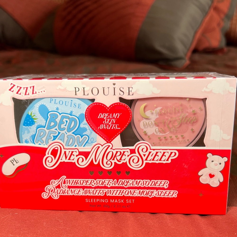 P. Louise Tender Touch Blush, Brown Eye Shadow Base, Sleep Mask Set & Lash Set - Picture 2 of 7